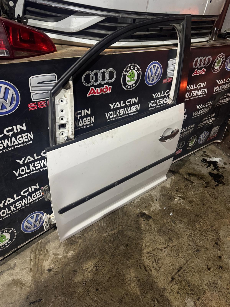 2004-2014 CADDY SAĞ ÖN KAPI HATASIZ