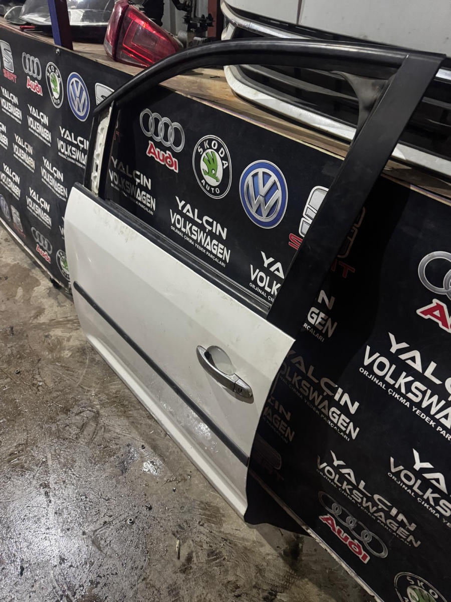 2004-2014 CADDY SAĞ ÖN KAPI HATASIZ