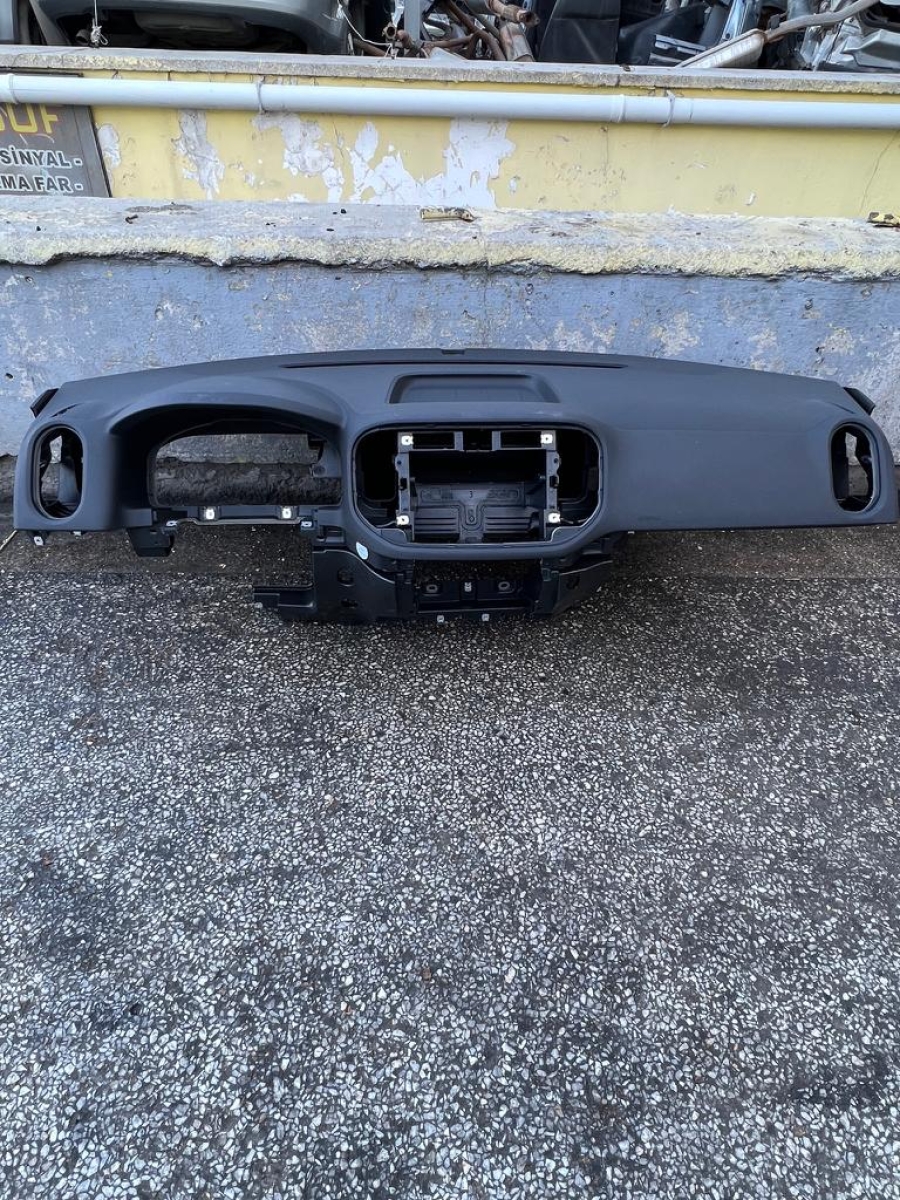 2009 - 2015 TIGUAN GÖĞÜS SIFIR