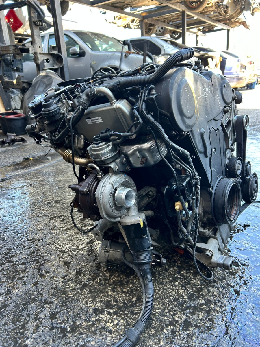 AUDİ A4 A5 A6 2.0 DİZEL CGL MOTOR