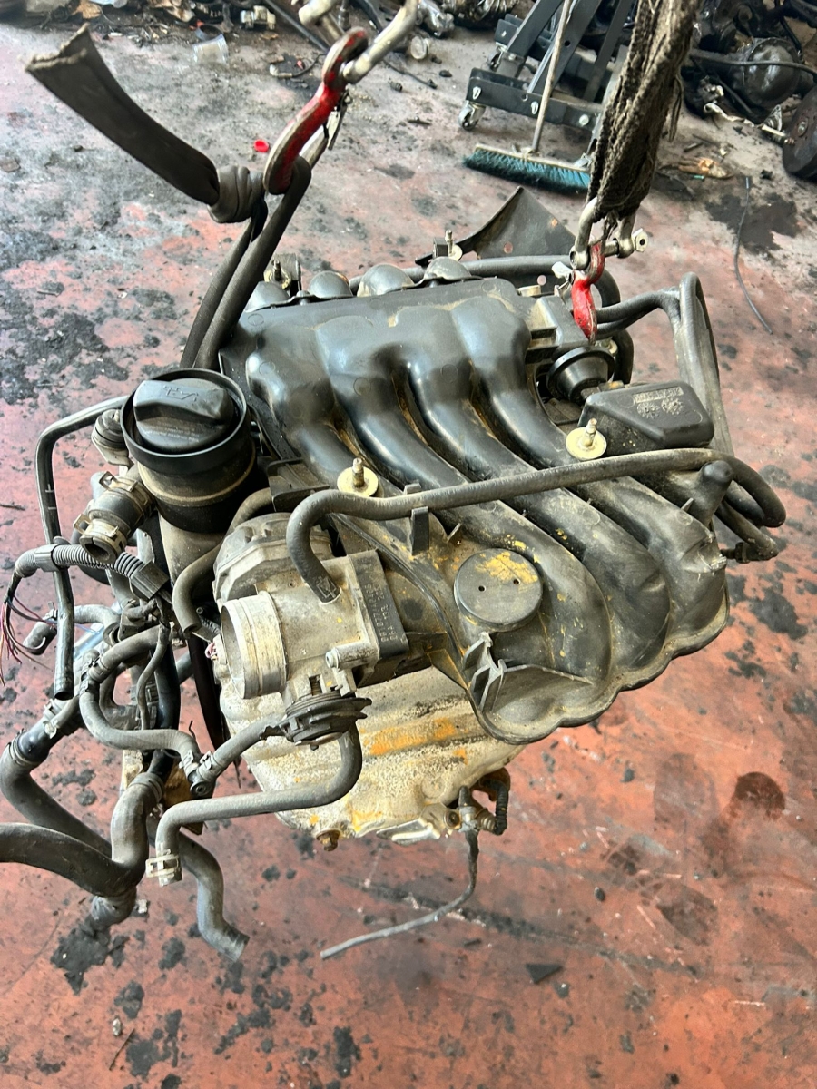 BORA 1.6 BENZİNli AKL MOTOR