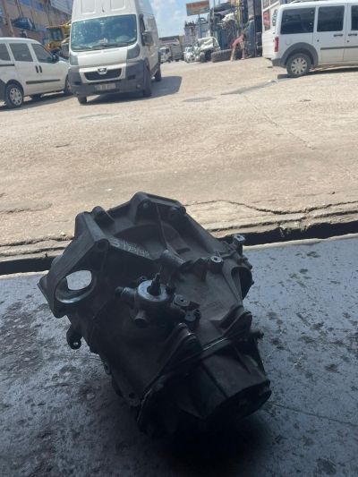 JETTA 1.6 FSI 6 İLERİ MANUEL ŞANZIMAN