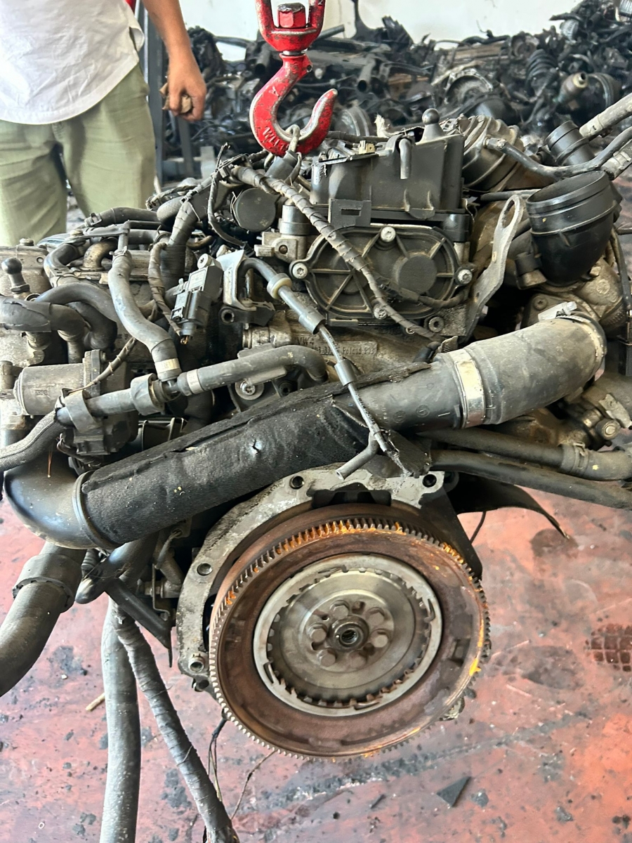 OCTAVIA 1.6 DİZEL CLH MOTOR