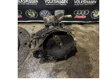 PASSAT1.6 BENZİNLİ 5 İLERİ MANUEL AÇILMAMIŞ BSE ŞANZIMAN