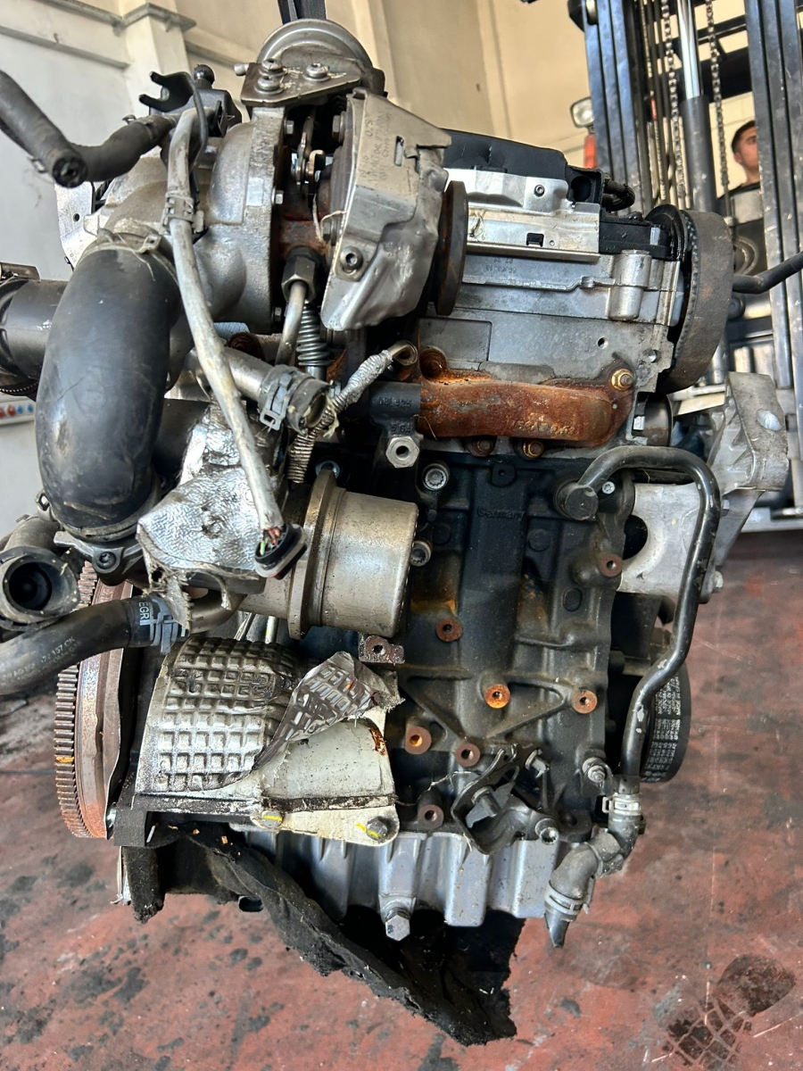 VW TRANSPORTER T6 2,0 DİZEL CAA KODLU KOMPLE MOTOR