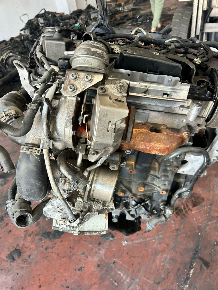 VW TRANSPORTER T6 2,0 DİZEL CAA KODLU KOMPLE MOTOR