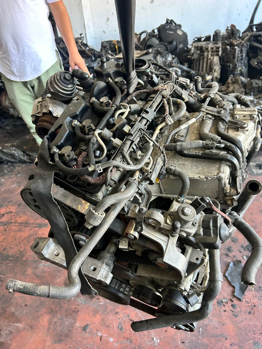 VW TRANSPORTER T6 2,0 DİZEL CAA KODLU KOMPLE MOTOR